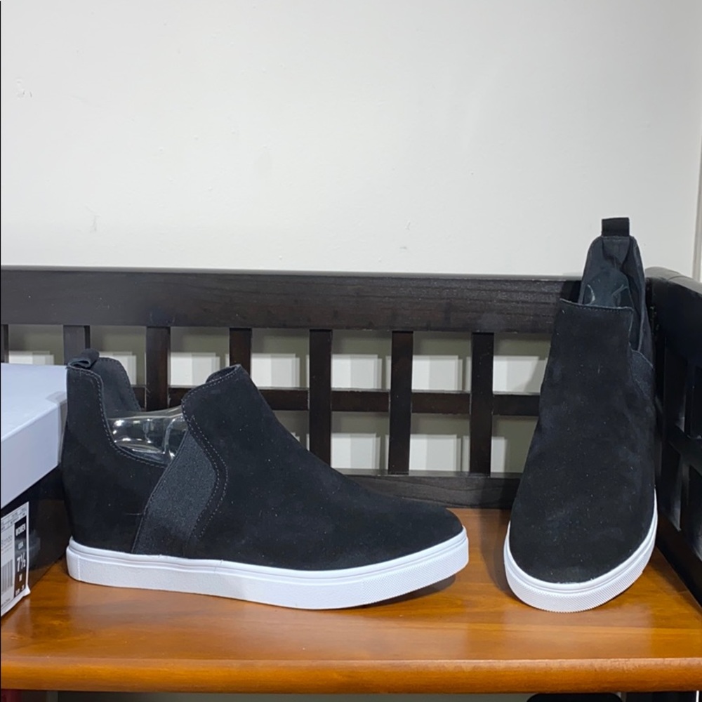 Blondo Sneakers